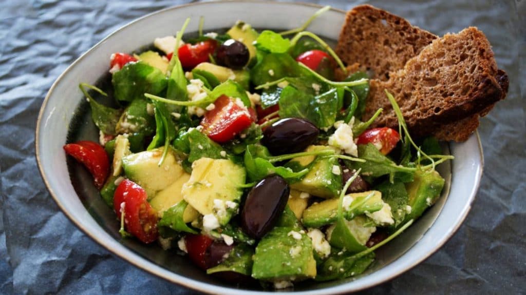 Co jeść, aby schudnąć? Krótki poradnik